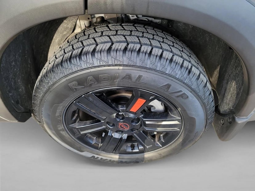 2025 Nissan Rogue - Image 12