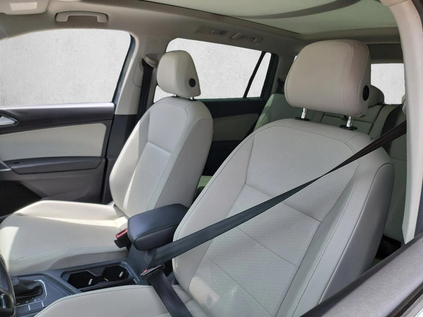 2018 Volkswagen Tiguan - Image 13