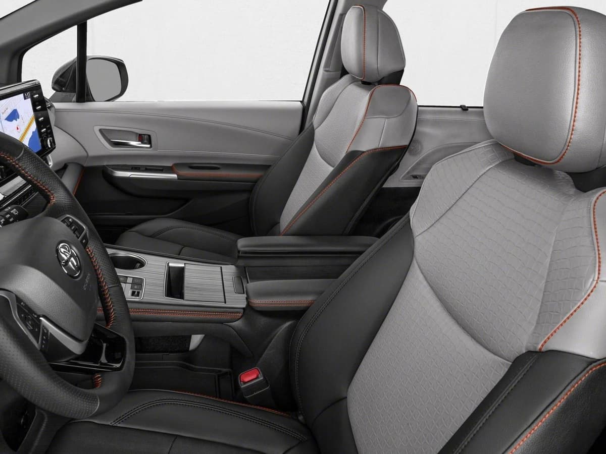 2026 Toyota Sienna - Image 6