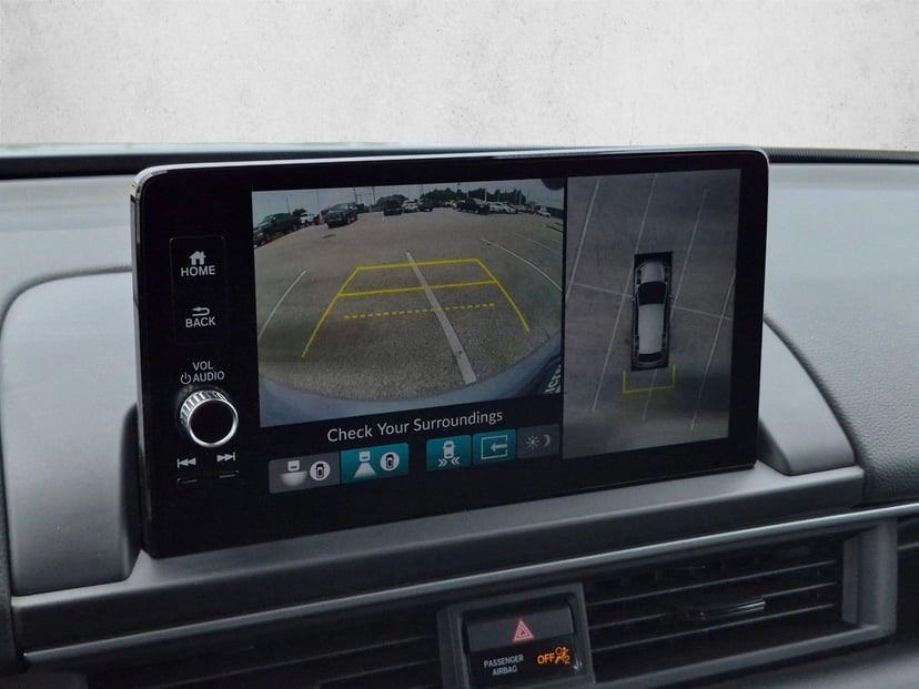 2025 Honda Pilot - Image 13