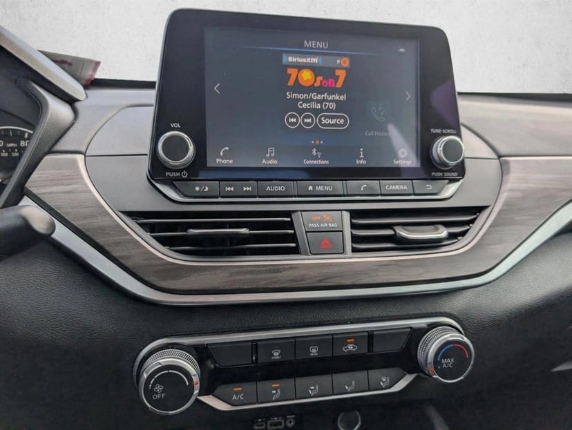 2025 Nissan Altima - Image 7