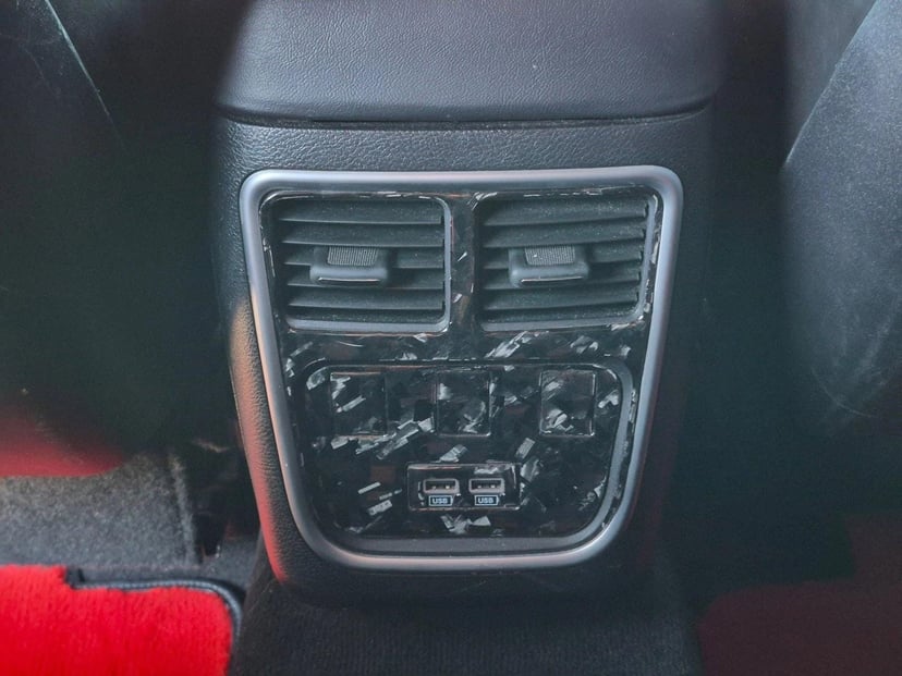2020 Dodge Charger - Image 17