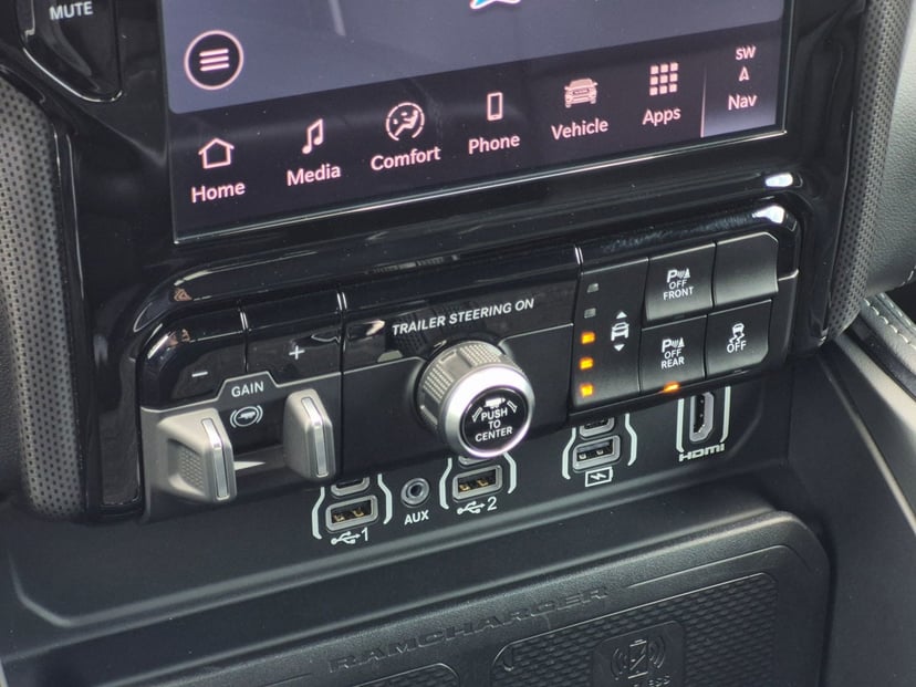 2025 Ram 1500 - Image 15