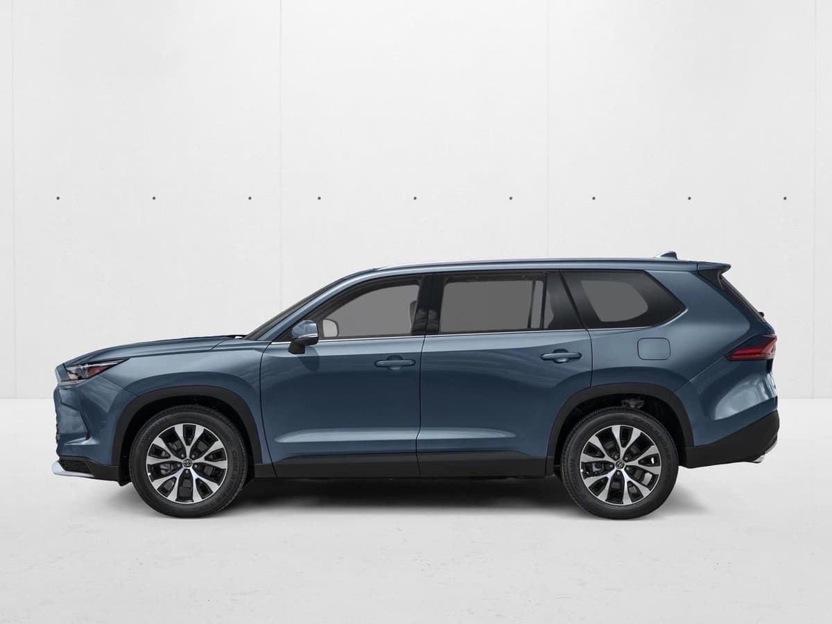 2026 Toyota Grand Highlander Hybrid - Image 3