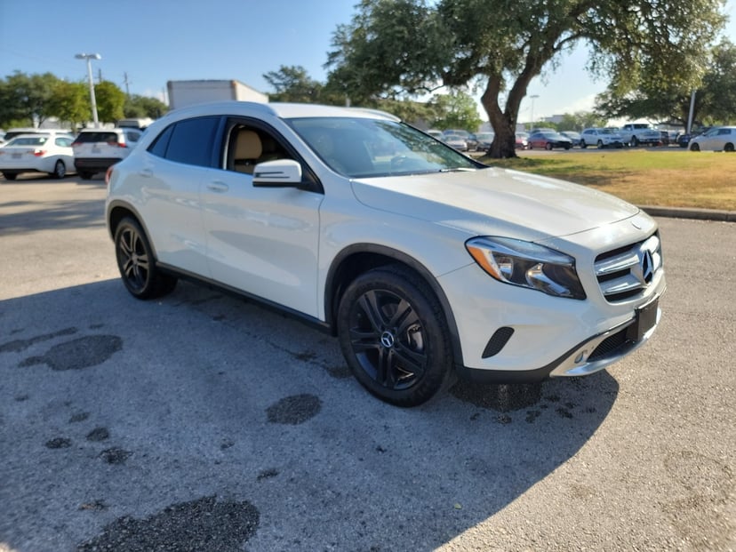 2017 Mercedes-Benz GLA 250 - Image 1