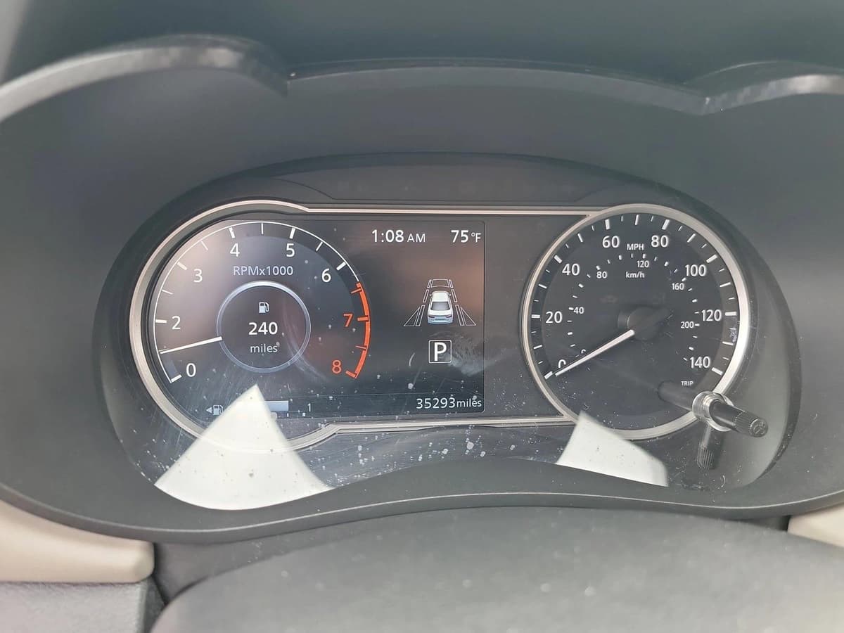 2020 Nissan Versa - Image 19