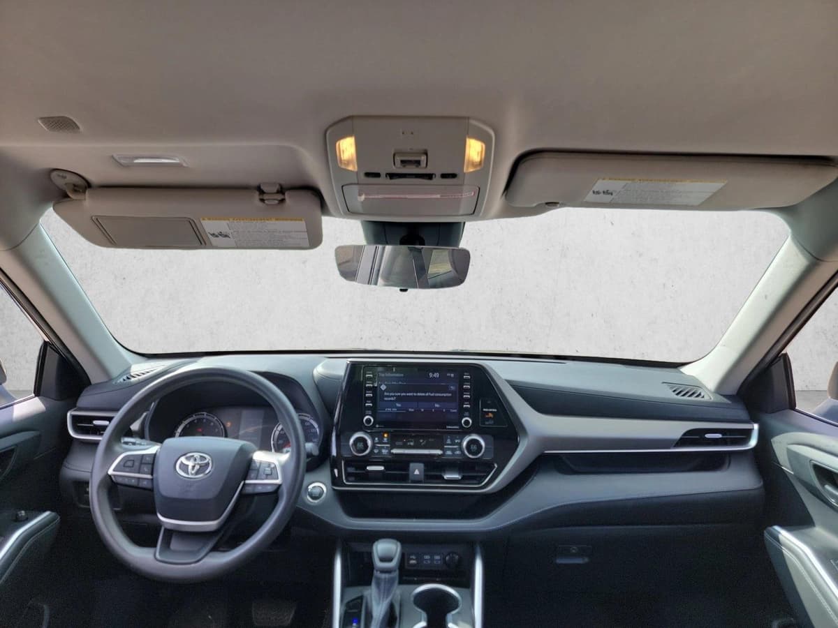 2022 Toyota Highlander - Image 14
