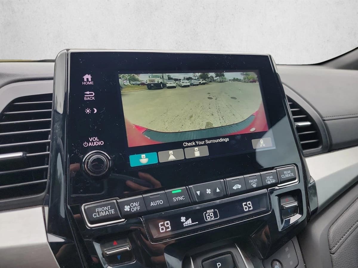 2023 Honda Odyssey - Image 20