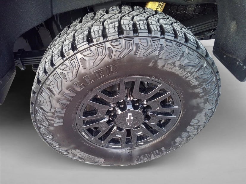 2025 Chevrolet Silverado 2500 HD - Image 13