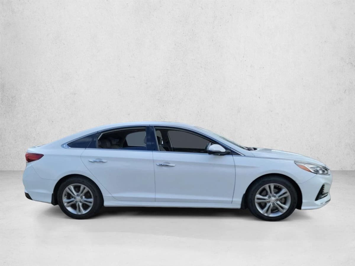2018 Hyundai Sonata - Image 3