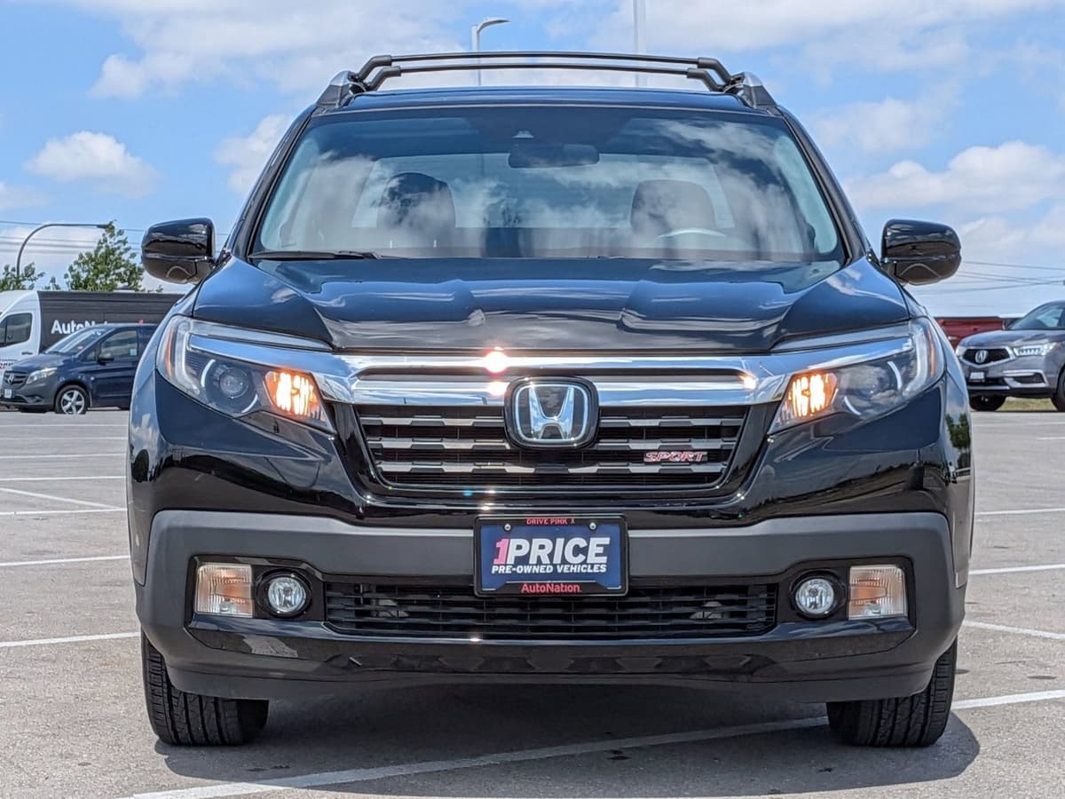 2020 Honda Ridgeline - Image 2