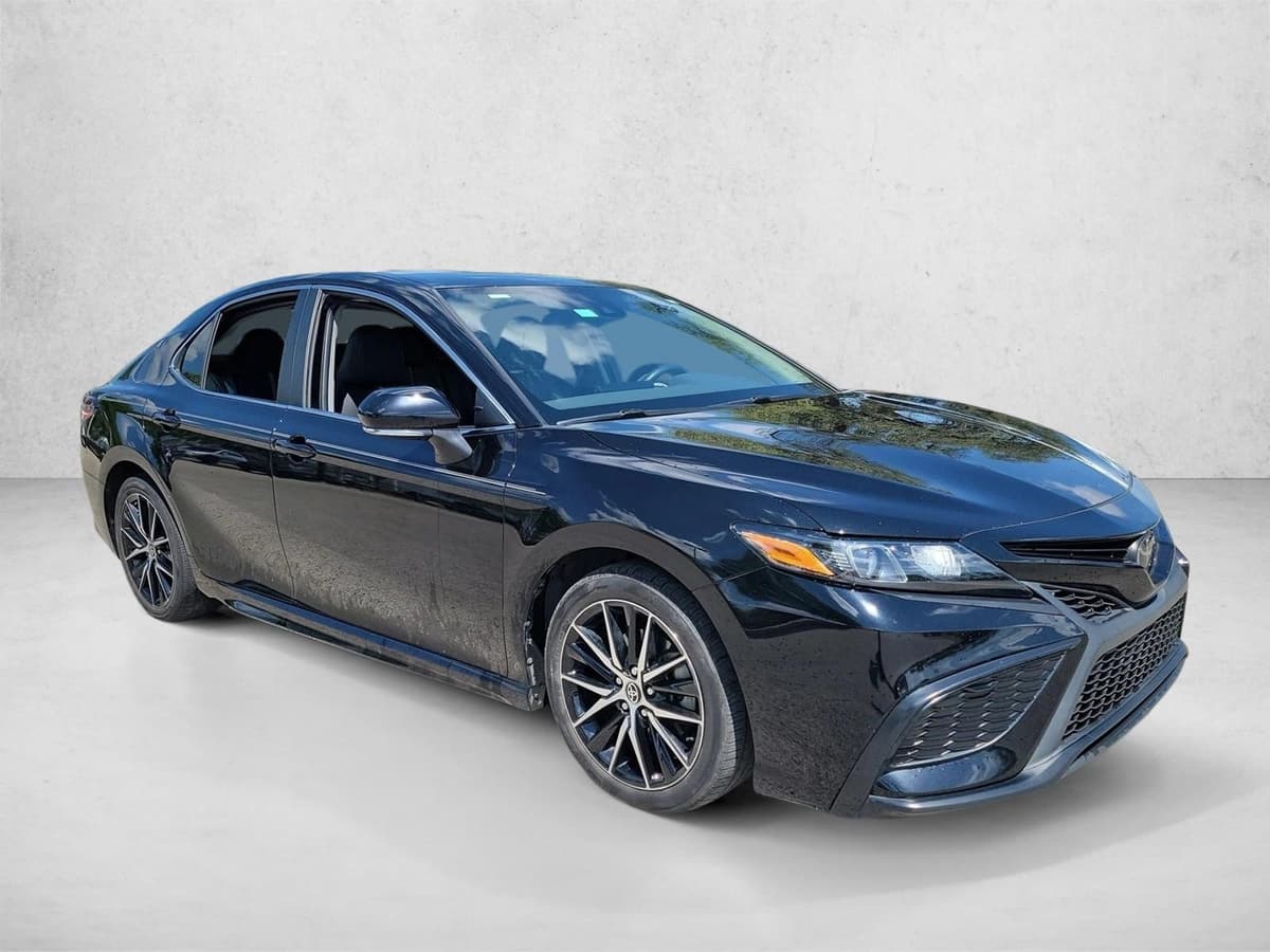 2022 Toyota Camry - Image 3