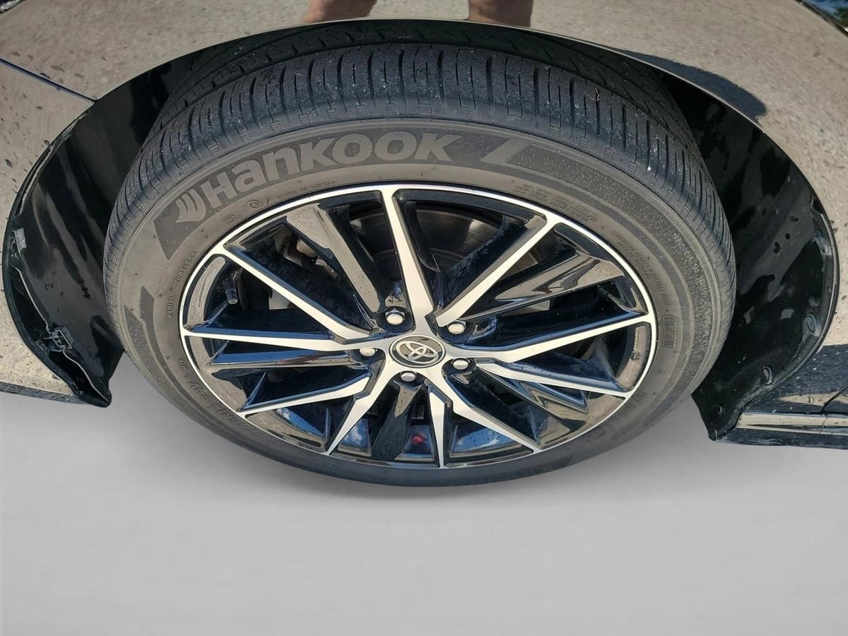 2022 Toyota Camry - Image 9