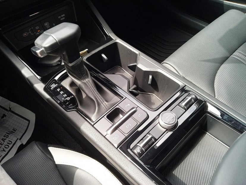 2025 Kia K5 - Image 21