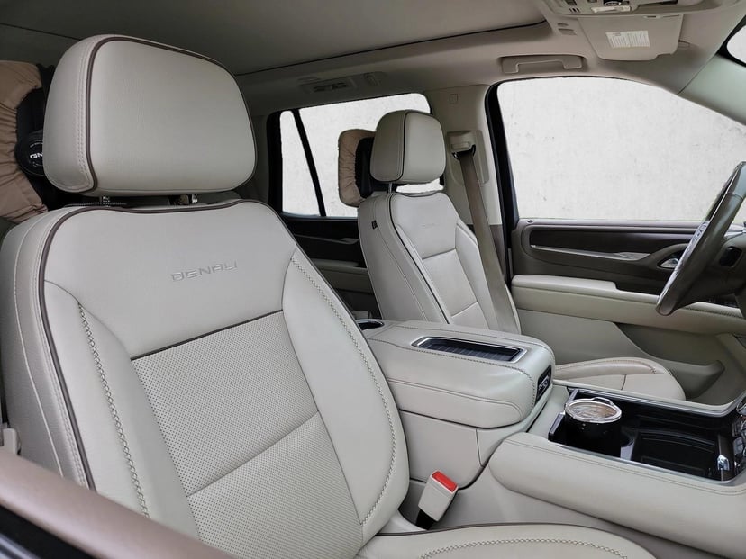 2021 GMC Yukon - Image 15