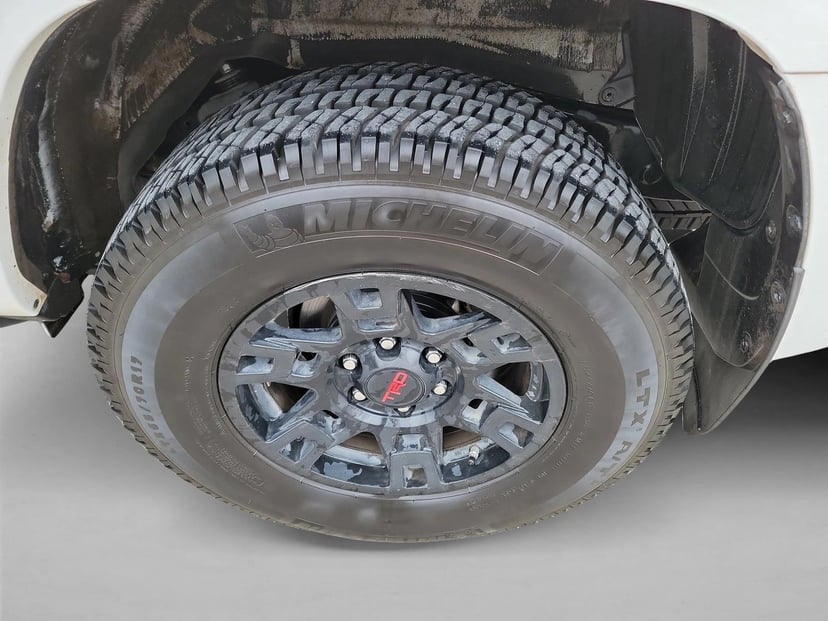 2019 Toyota 4Runner - Image 13