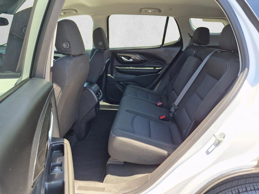 2024 GMC Terrain - Image 16
