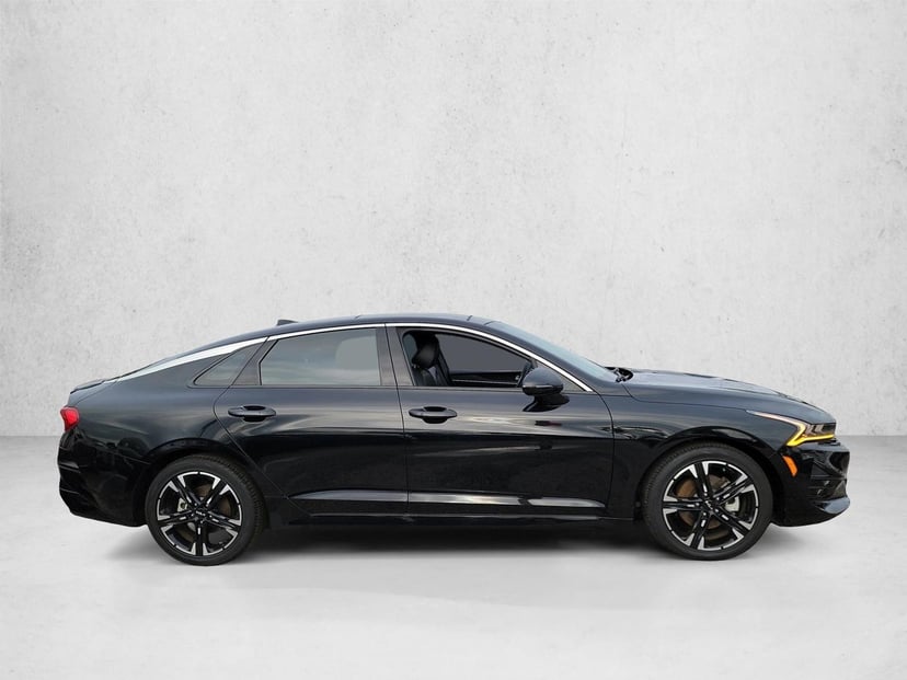 2023 Kia K5 - Image 4
