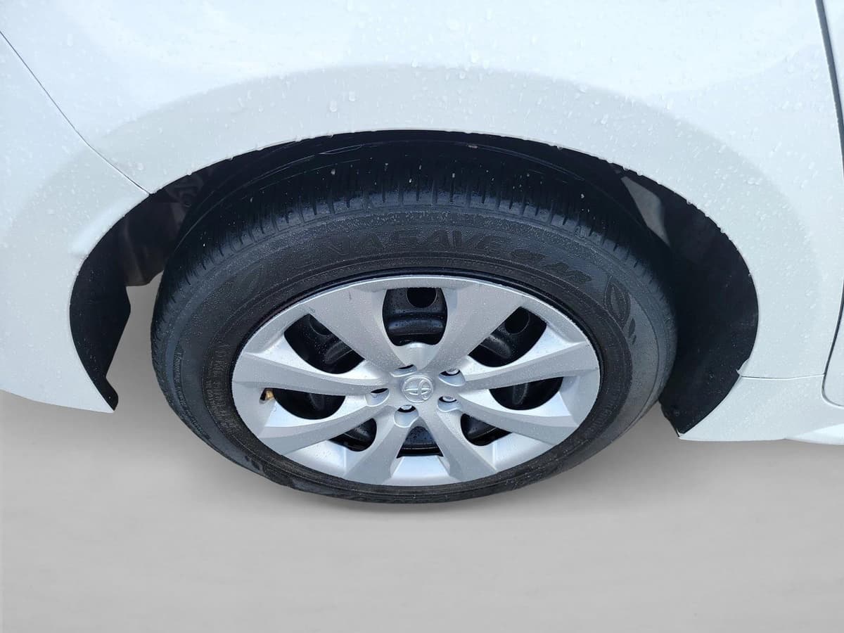 2024 Toyota Corolla - Image 11