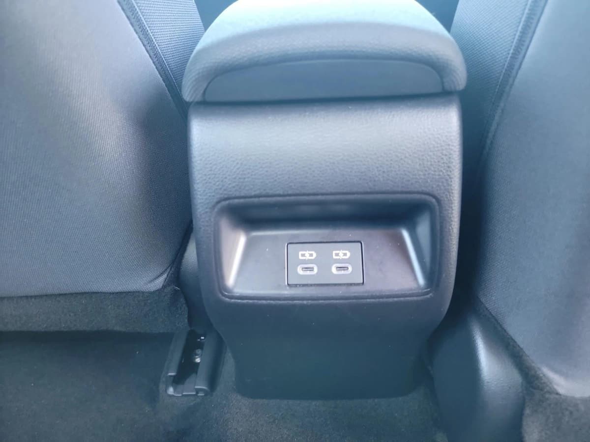 2025 Toyota Corolla - Image 17