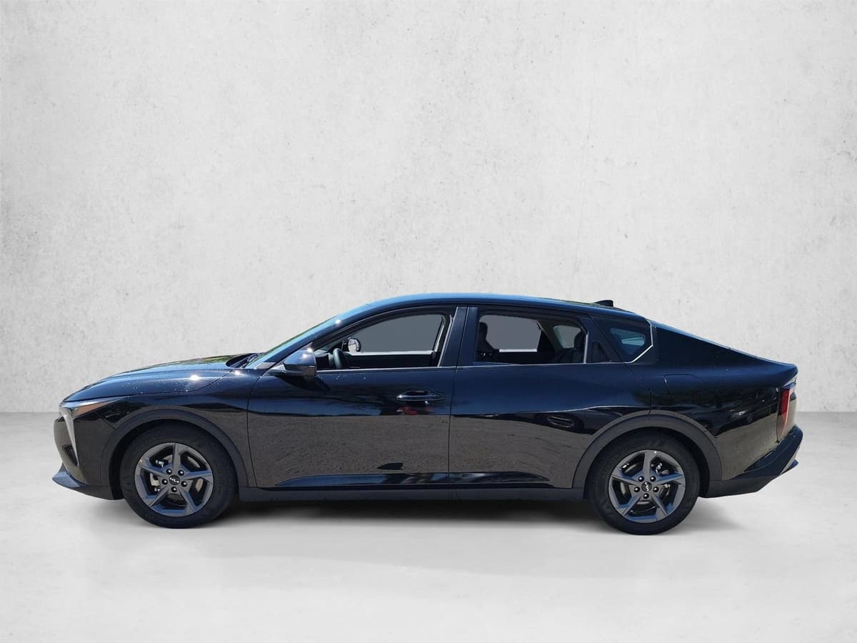 2025 Kia K4 - Image 8