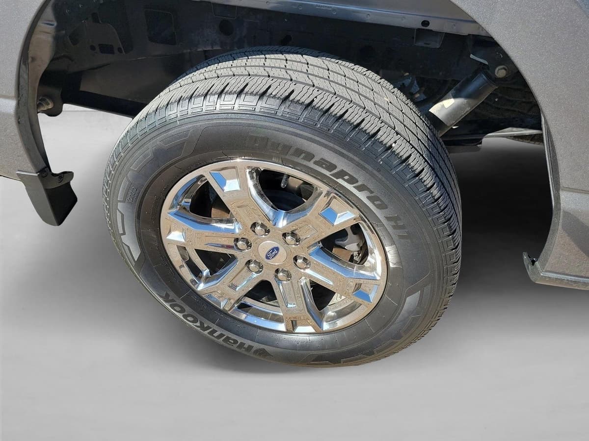 2022 Ford F-150 - Image 12