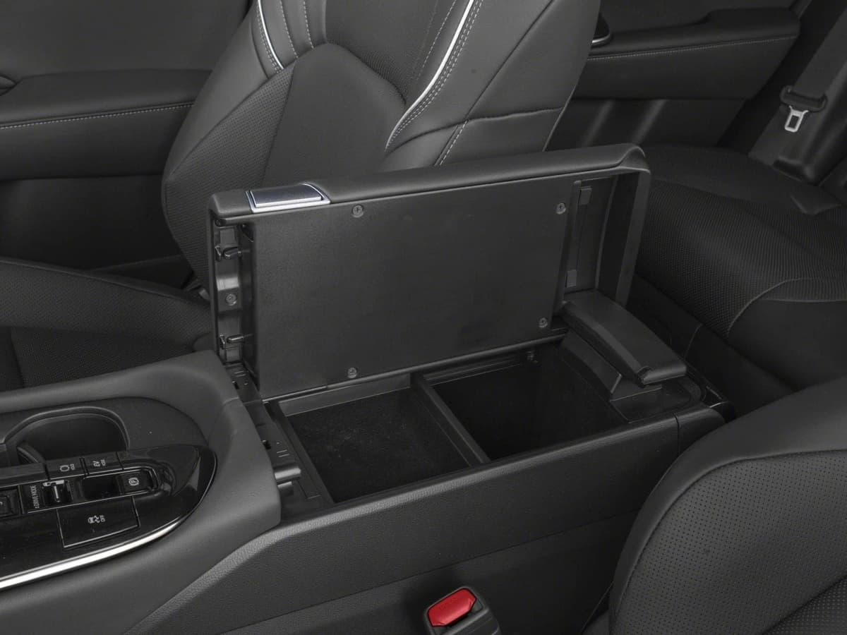 2026 Toyota Crown Signia - Image 10