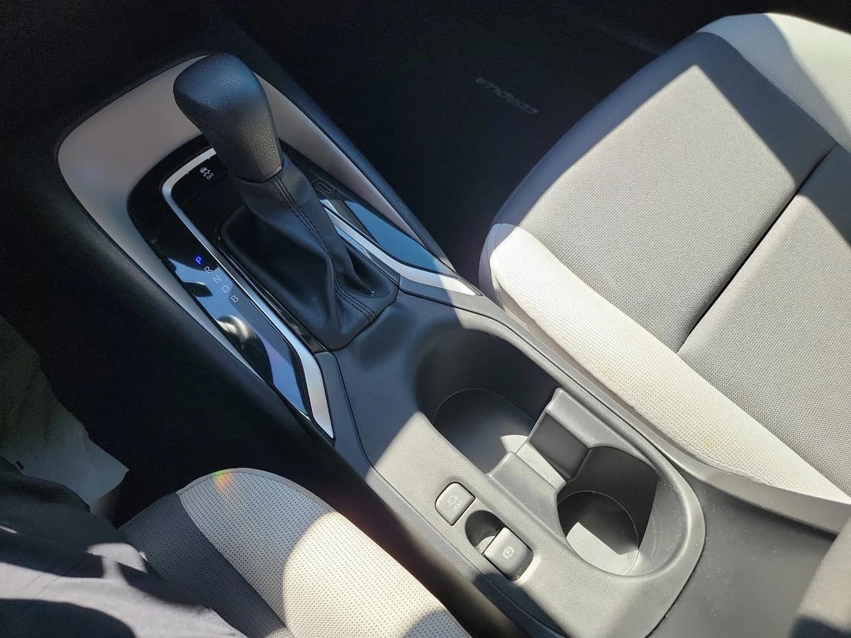 2025 Toyota Corolla - Image 22