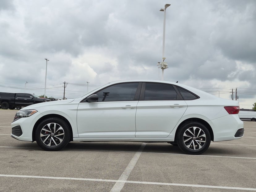 2022 Volkswagen Jetta - Image 8