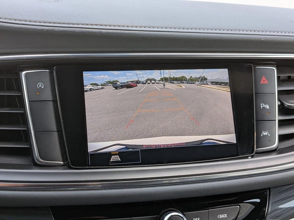 2022 Buick Enclave - Image 13