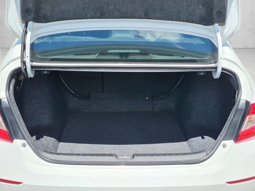 2022 Honda Accord - Image 7