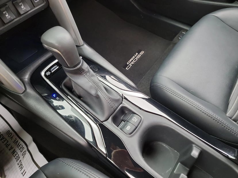 2023 Toyota Corolla Cross Hybrid - Image 15