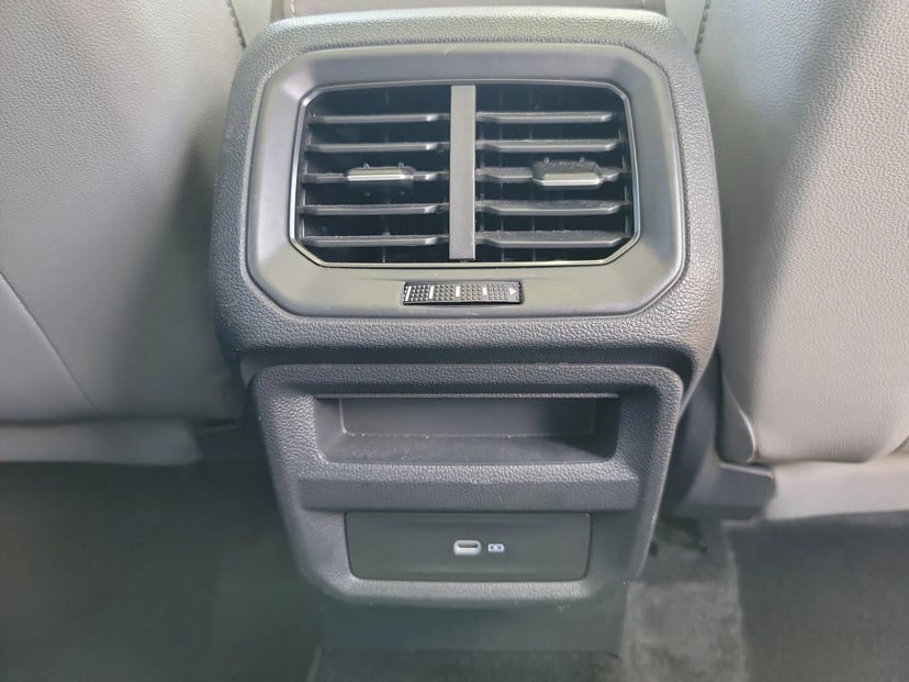 2024 Volkswagen Taos - Image 14