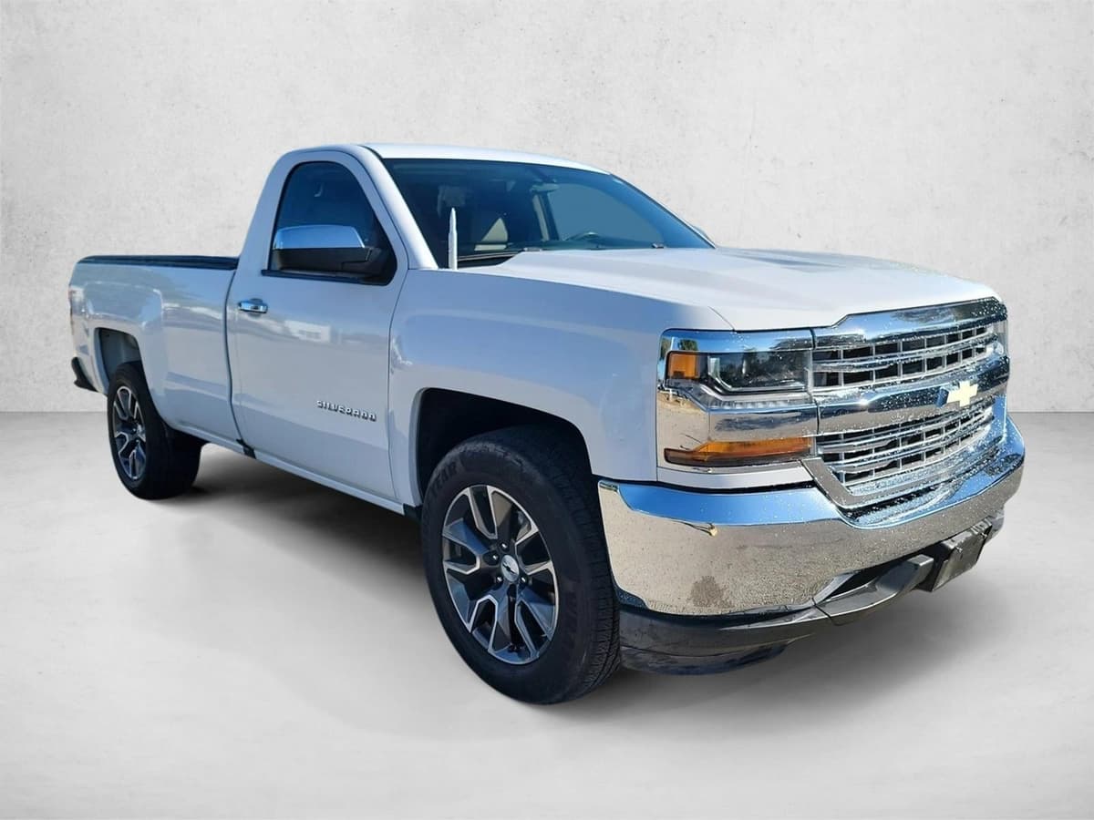 2017 Chevrolet Silverado 1500 - Image 2