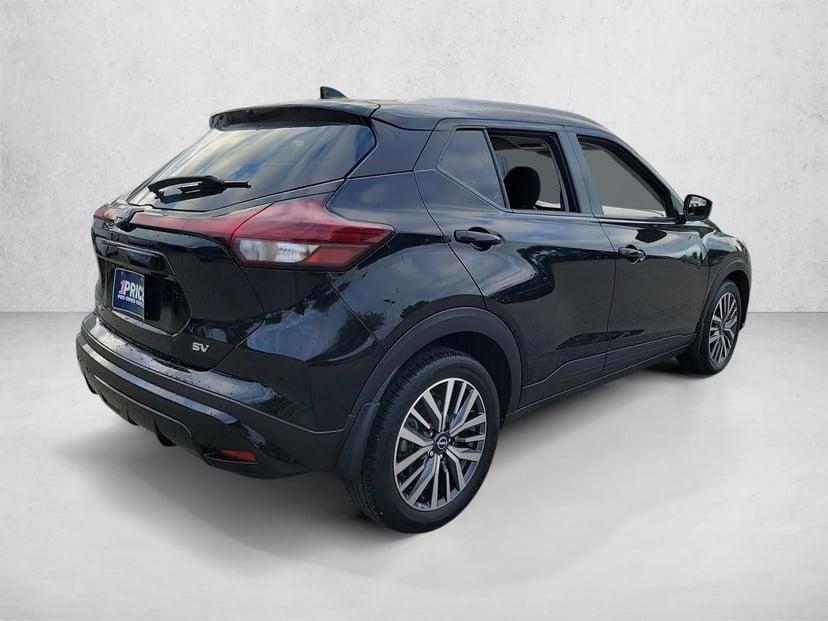 2023 Nissan Kicks - Image 5
