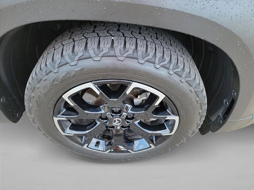 2023 Mazda CX-50 - Image 10