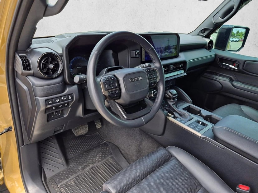 2024 Toyota Land Cruiser - Image 10