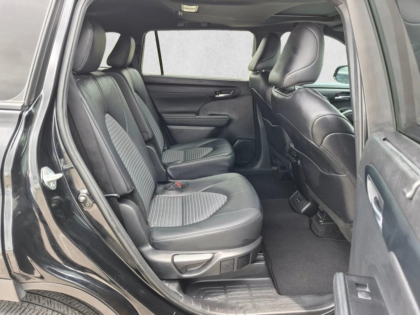 2024 Toyota Highlander - Image 20