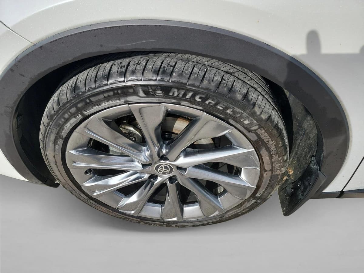 2023 Toyota Crown - Image 9