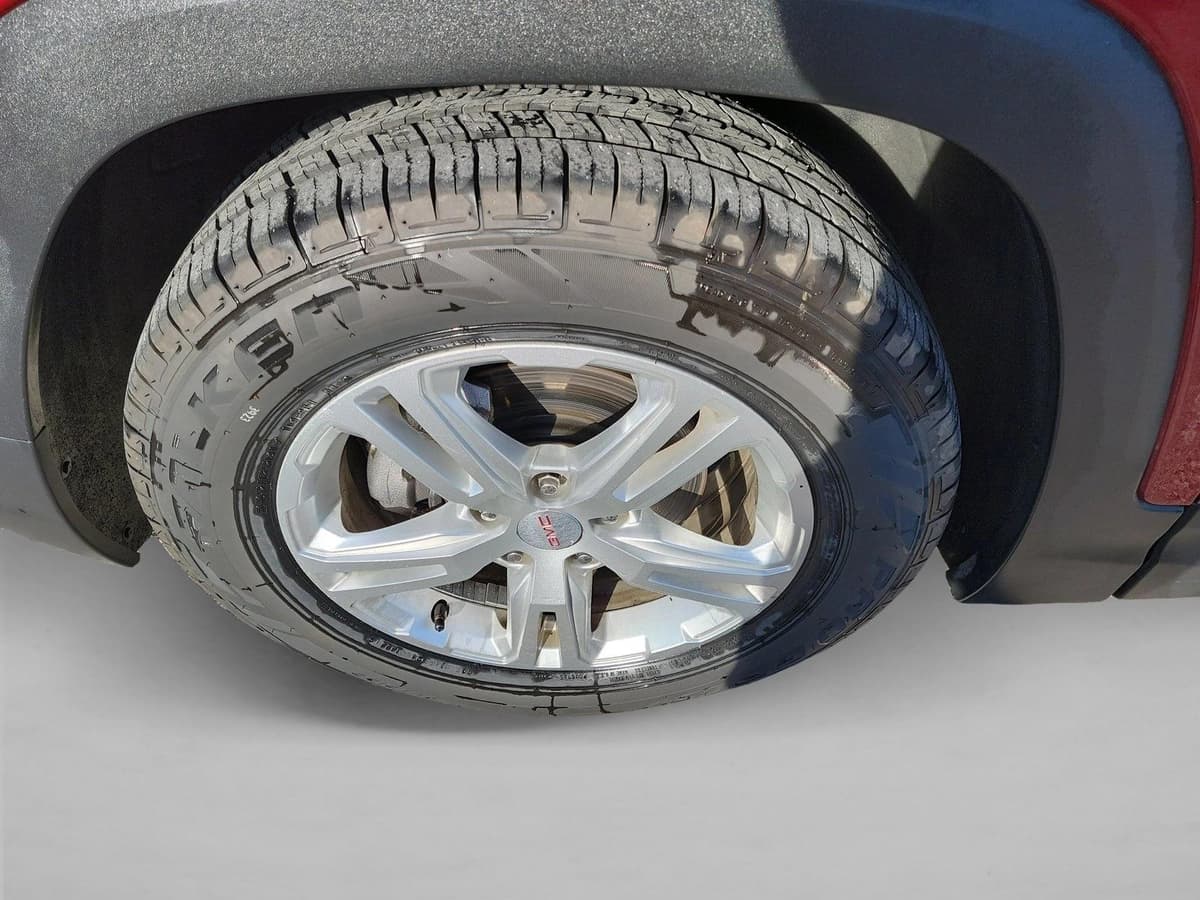 2018 GMC Terrain - Image 9