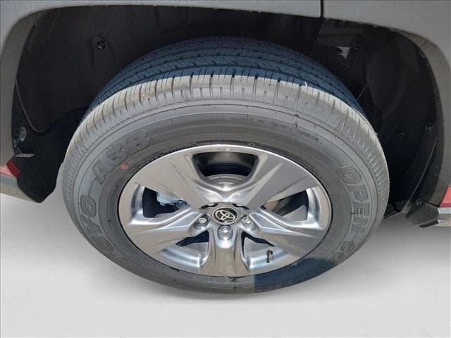 2025 Toyota RAV4 Hybrid - Image 11