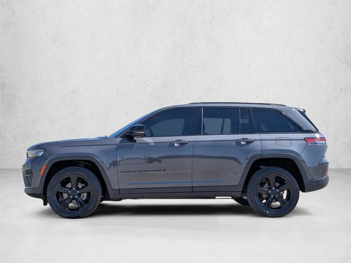 2022 Jeep Grand Cherokee - Image 9