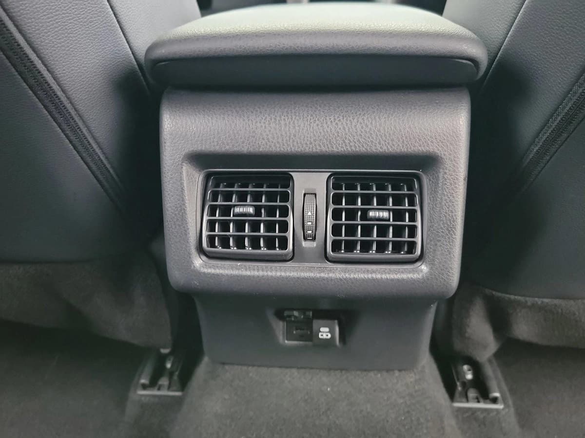 2025 Toyota Camry - Image 17