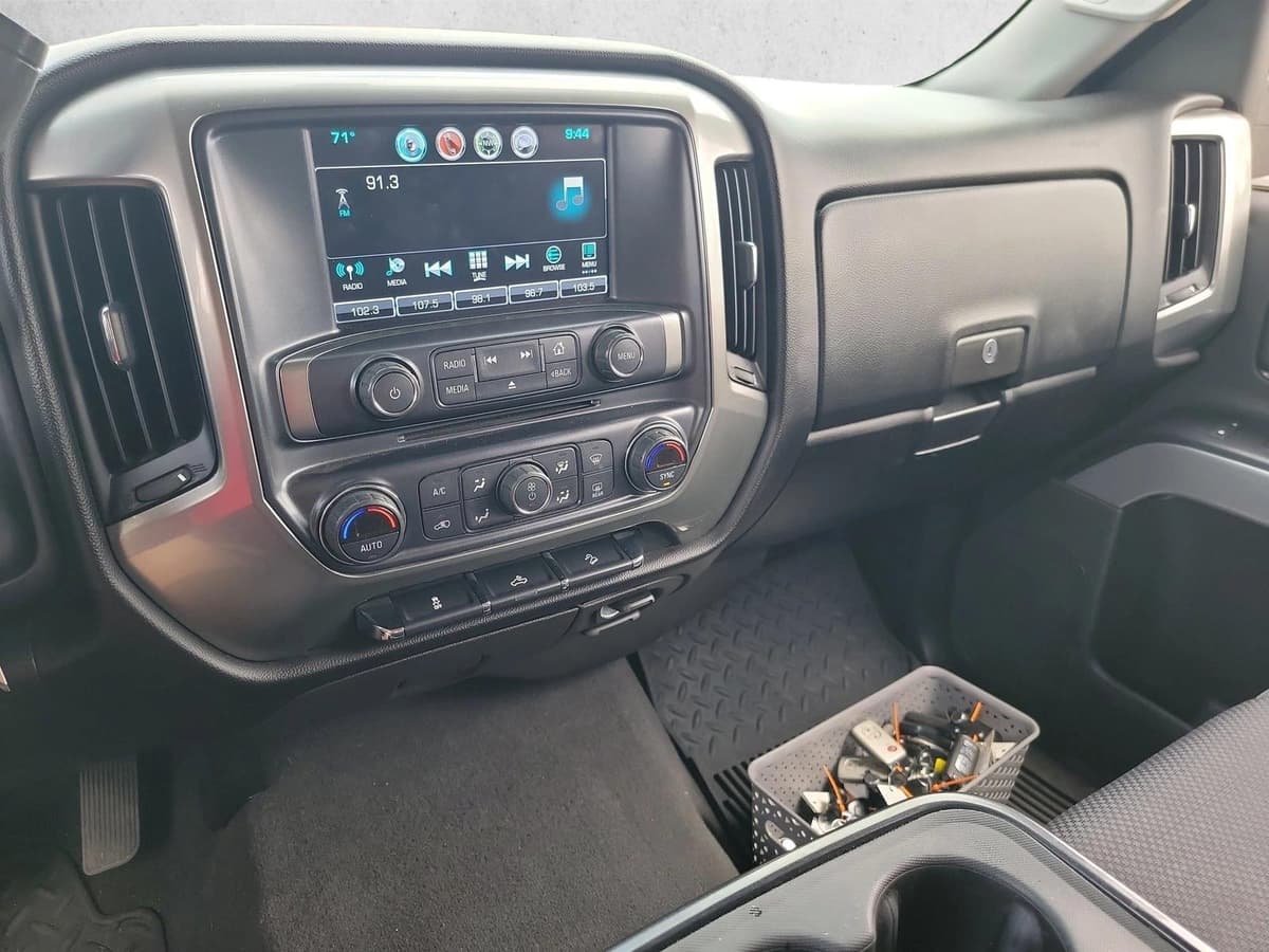 2018 Chevrolet Silverado 1500 - Image 21
