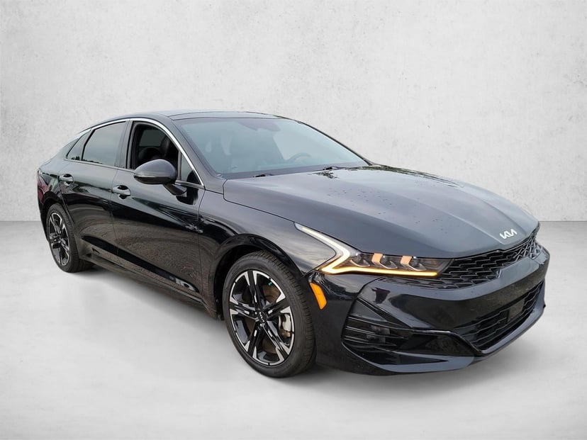 2023 Kia K5 - Image 3