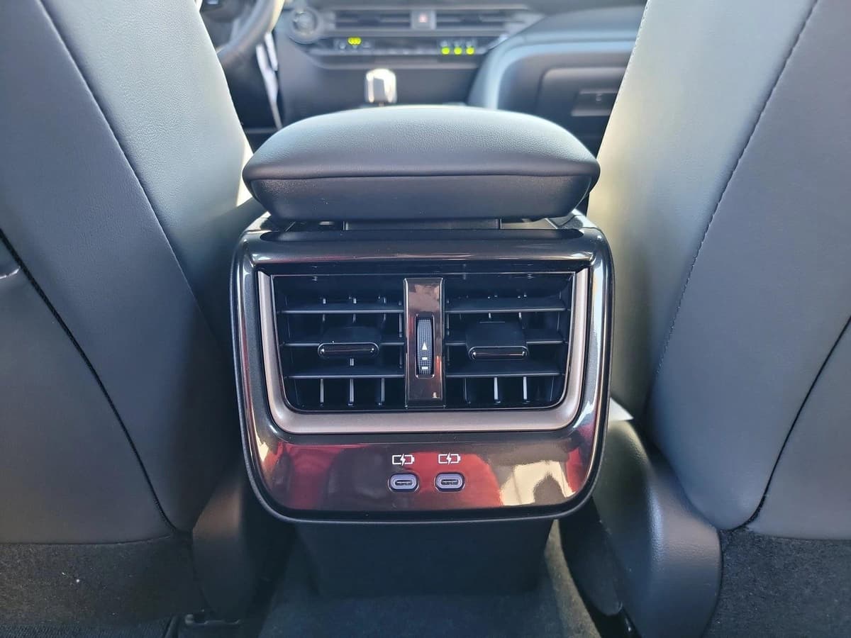 2026 Toyota Crown Signia - Image 12