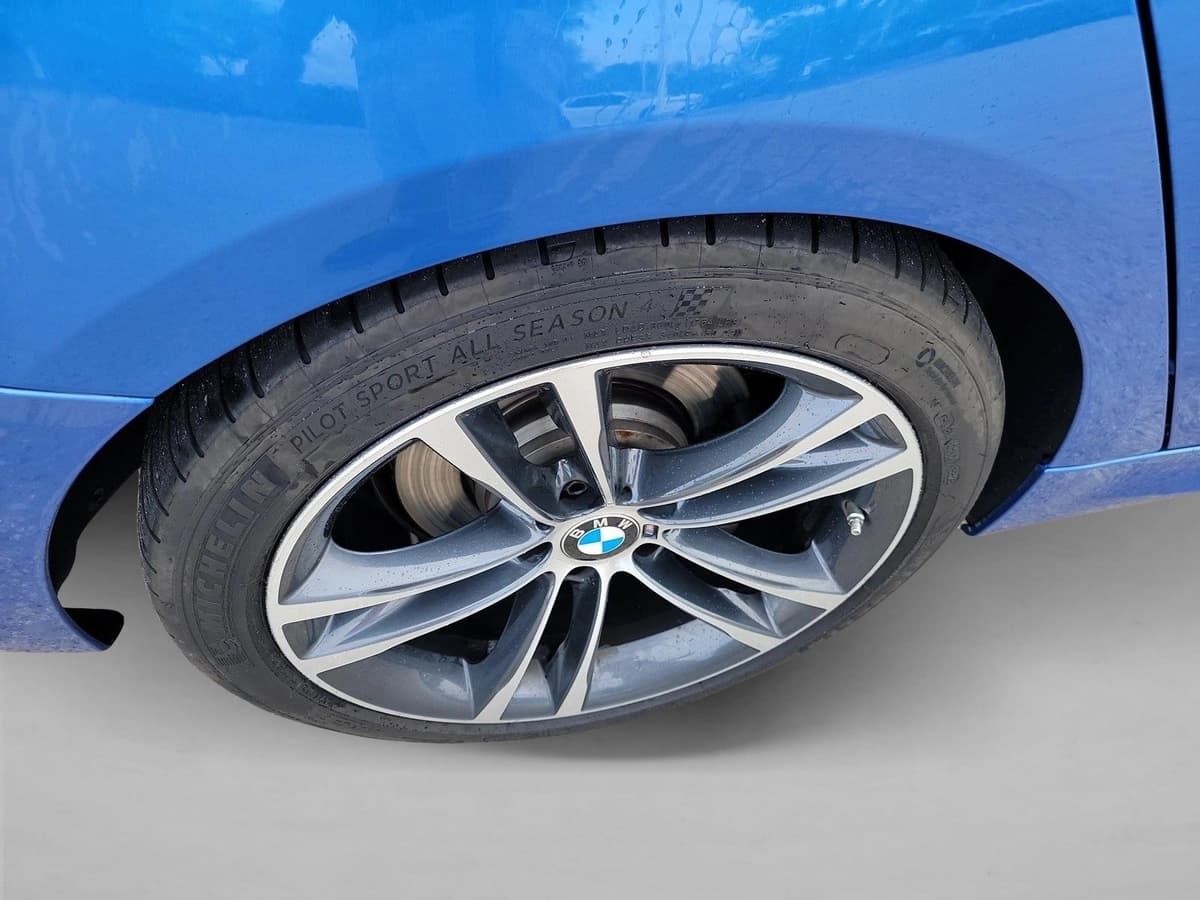 2018 BMW 340i - Image 11