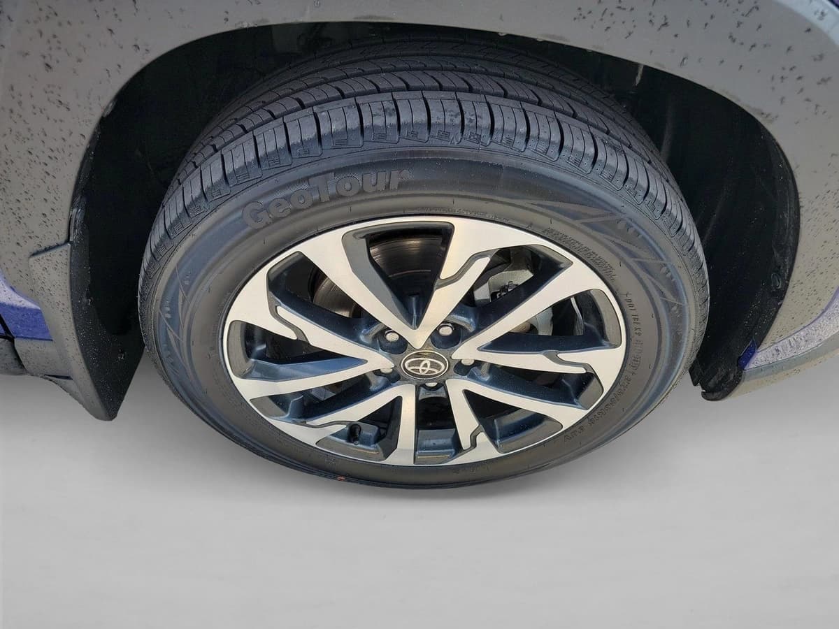 2024 Toyota Corolla Cross - Image 10