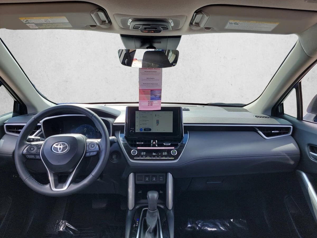 2024 Toyota Corolla Cross - Image 18