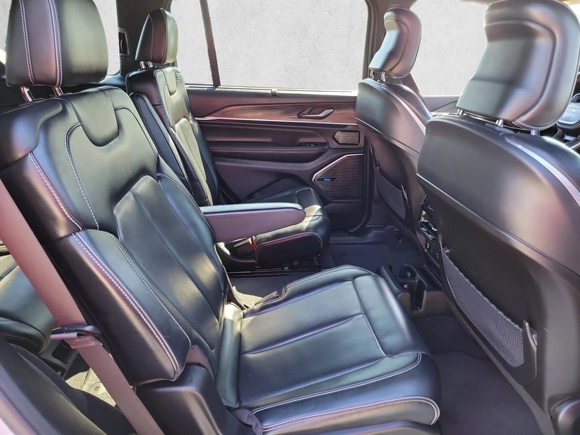 2021 Jeep Grand Cherokee L - Image 16